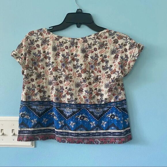 Forever 21 Girls Floral Top - Picture 2 of 3